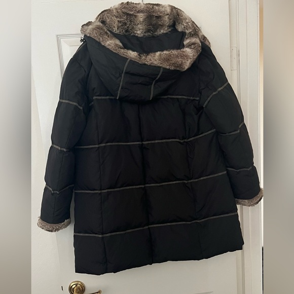 Platinum Utex Coat - Picture 3 of 8